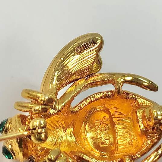 Designer Joan Rivers Gold-Tone Green Stone Honey Bee Fashionable Brooch image number 2