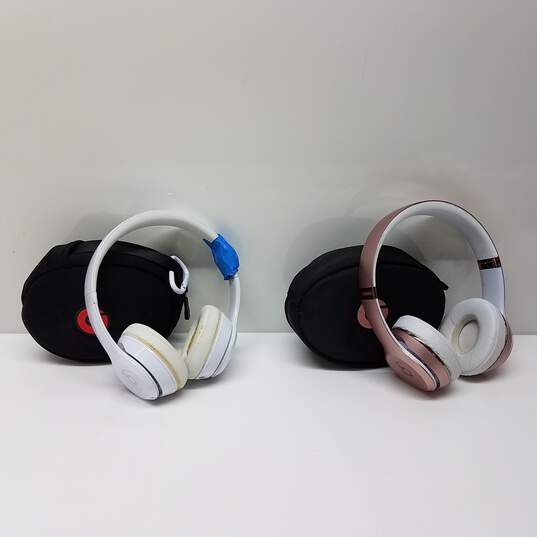 Beats by Dre mixed Lot - Champagne Solo &  White Solo 3 image number 1