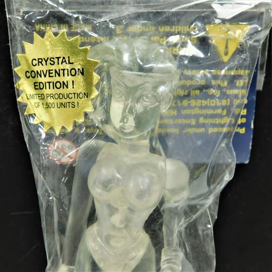 Nira Cyber Action Figure Crystal Convention Edition image number 2