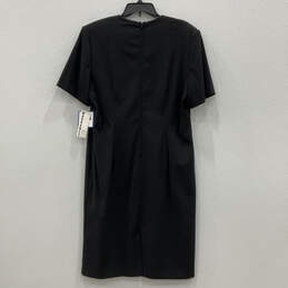 NWT Womens Black Round Neck Short Sleeve Back Zip Shift Dress Size 16 alternative image