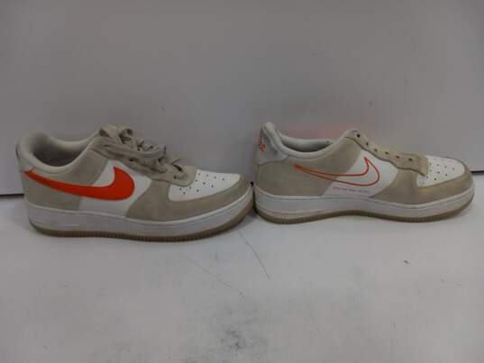 Nike Women's Air Force 1 Low Sneakers Size 8 image number 3