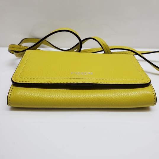AUTHENTICATED COACH 6x4x2 MINI CROSSBODY PURSE image number 4