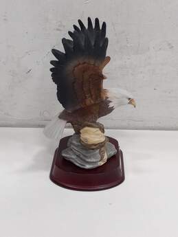 Wellington Collection Eagle Figurine alternative image