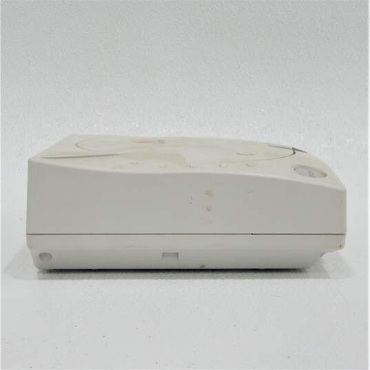 Sega Dreamcast Console Bundle w/Controllers Untested image number 7