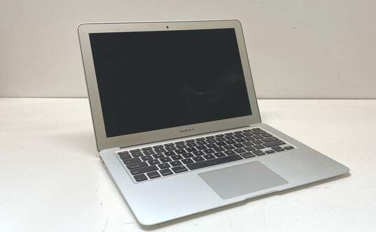 Apple MacBook Air 13" (A1466) Wiped FOR PARTS/REPAIR image number 5