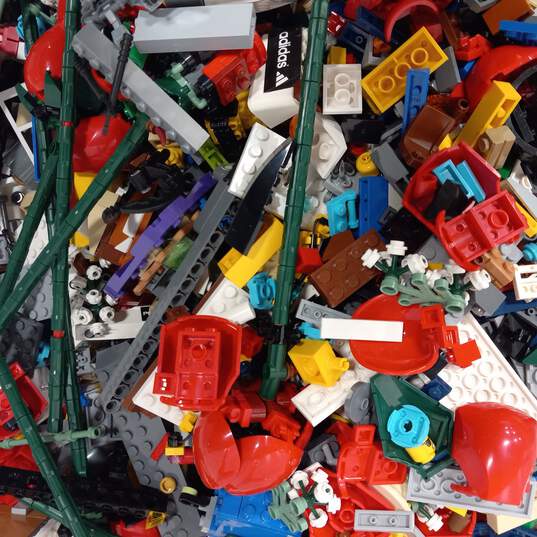 8.5lbs Lot of Assorted Lego Building Bricks image number 2