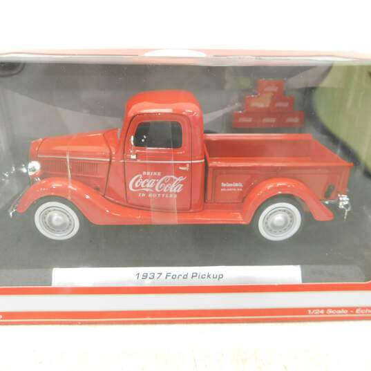 Coca-Cola 1937 Ford Pickup 1:24 Scale Diecast Model NIB image number 2