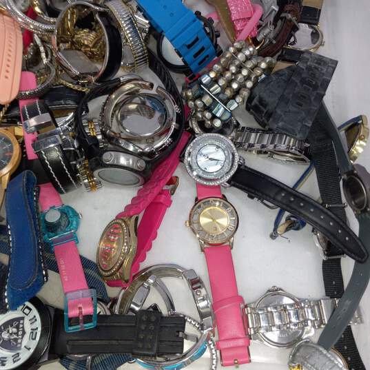 7.8lb Bundle of Assorted Watches image number 2