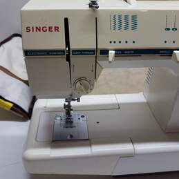 Singer Scholastic 5523 Heavy Duty Sewing Machine