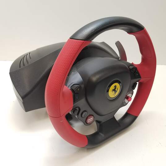 Microsoft Xbox One controller - Thrustmaster Ferrari 458 Spider Racing Wheel image number 1