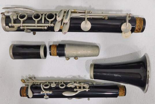Armstrong Model 4001 and Vito Brand B Flat Student Clarinets w/ Cases and Accessories (Set of 2) image number 3