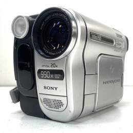 Sony Handycam CCD-TRV138 Hi8 Camcorder