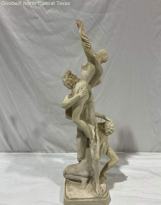 Decorative Statue image number 1