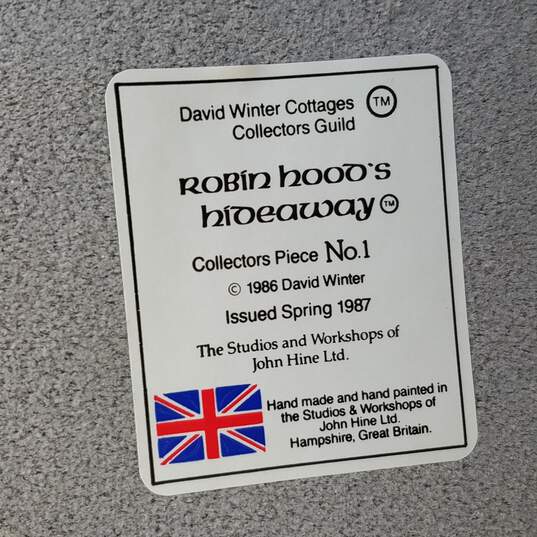 David Winter Cottages Robin Hood's Hideaway 1986 Collectors Guide image number 4