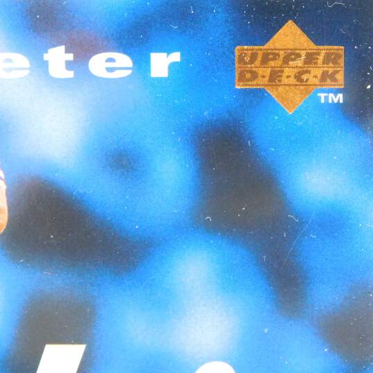 1995 HOF Derek Jeter Upper Deck Star Rookie New York Yankees image number 2