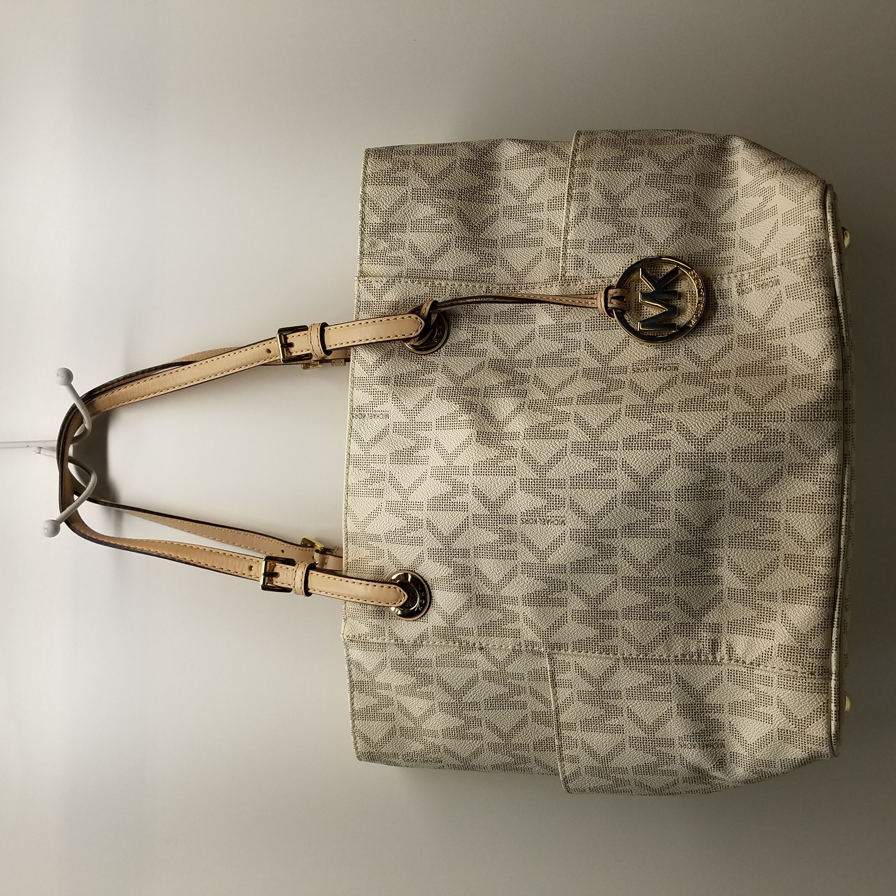 Authentic Michael Kors Cynthia Medium Tote Bag Monogram  Brown Womens  Fashion Bags  Wallets Purses  Pouches on Carousell