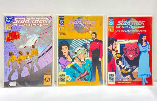 DC Star Trek Comic Book Assortment image number 3