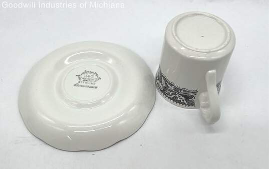 J. & G. Meakin Renaissance Cup and Saucers image number 4