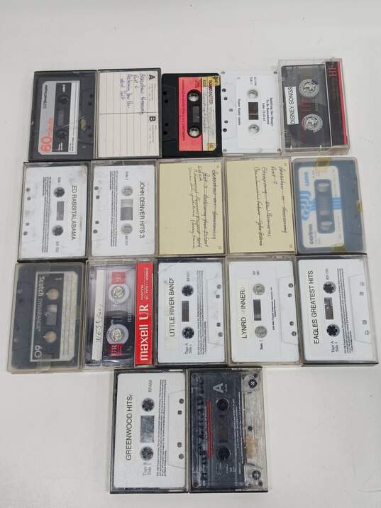 Lot of Assorted Cassette Tapes image number 6