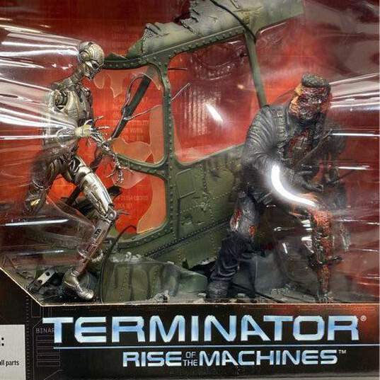 McFarlane Toys Terminator 3 Rise Of The Machines The End Battle Deluxe Boxed Set image number 2