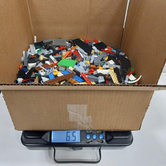 6.5 lbs Bulk Legos image number 5