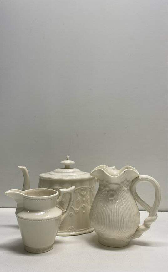 I. Godinger & Co. Embossed Tea Pot with 2 Creamers 3pc Ceramic Ivory White image number 1