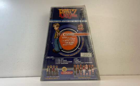 Bratz Boyz Boys The Funk Out! Fashion Collection Cameron Doll Figure image number 4