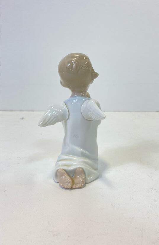 Lladro Angel Praying Figurine 4538 A23N image number 3