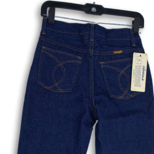 NWT Wrangler Womens Blue Denim Dark Wash 5-Pocket Design Straight Jeans Size 16R image number 4