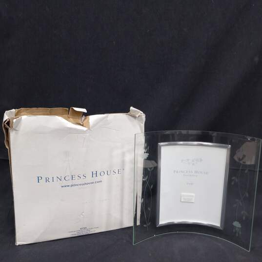 Princess House Curved Glass 8x10 Picture Frame image number 1