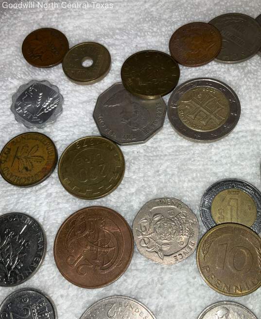 200 World Coins 1910 2021 image number 3