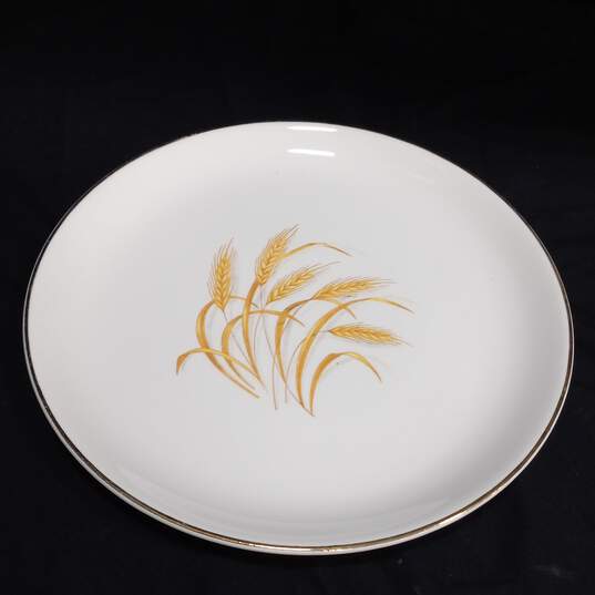 Bundle of 13 Homer Laughlin Golden Wheat White Ceramic Plates w/Gold Tone Trim image number 2