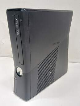 Xbox 360 Console w/ Games, Power Cord, and Controller alternative image