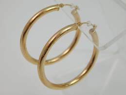 14K Yellow Gold Polished Hoop Earrings 2.3g alternative image