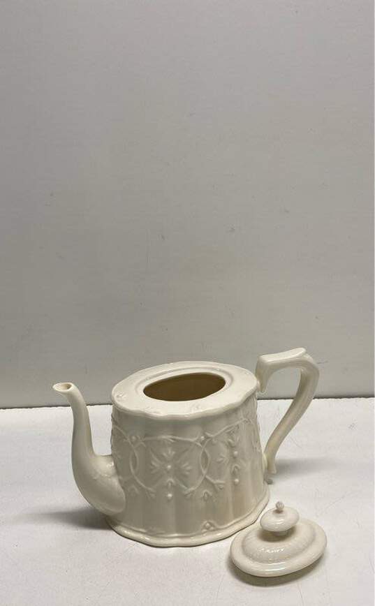 I. Godinger & Co. Embossed Tea Pot with 2 Creamers 3pc Ceramic Ivory White image number 3