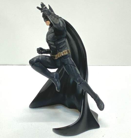 2008 DC Direct The Dark Knight Batman Statue (Limited Edition Of 6000) image number 6