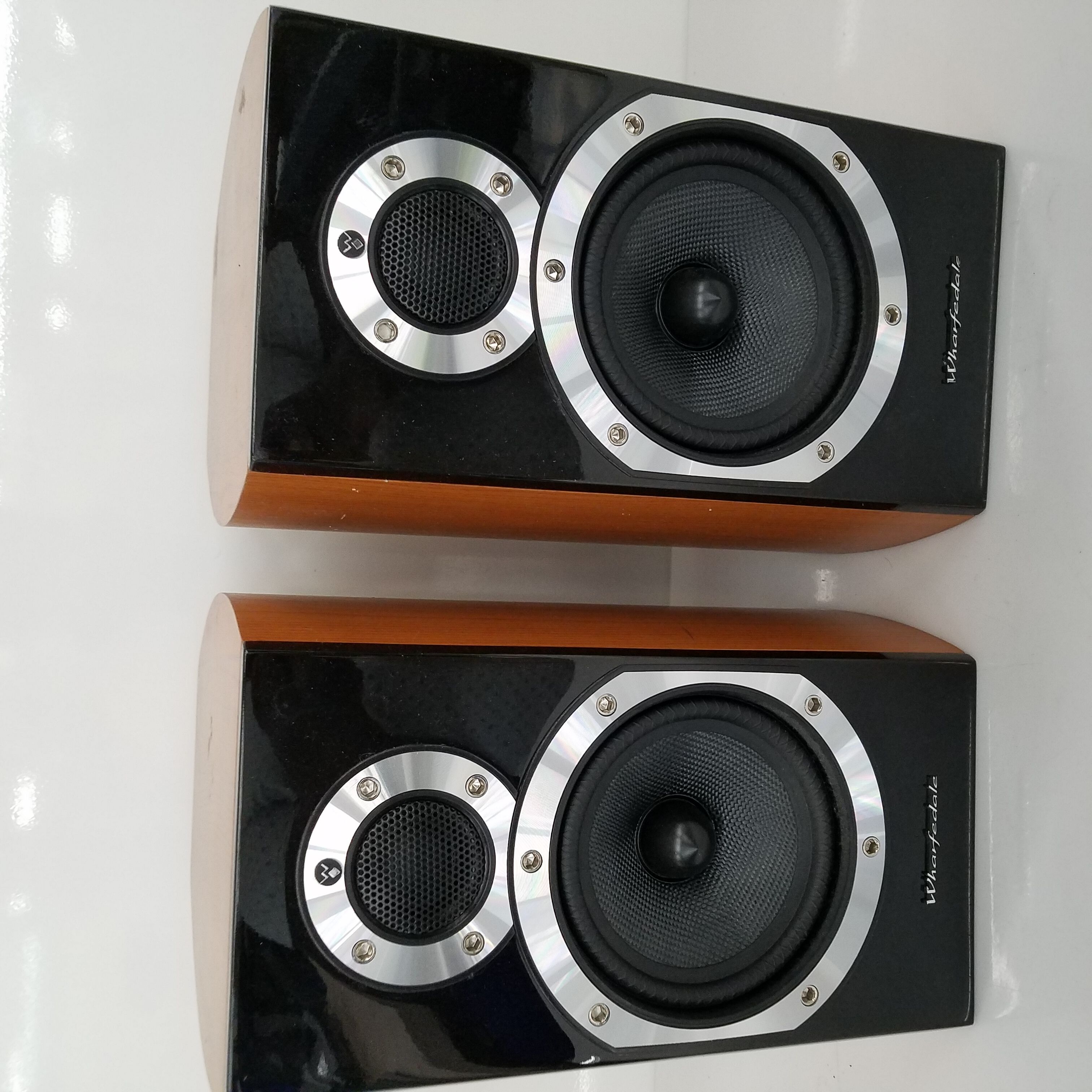 Vintage Set Of 2 Wharfedale Diamond 10.1 Speakers