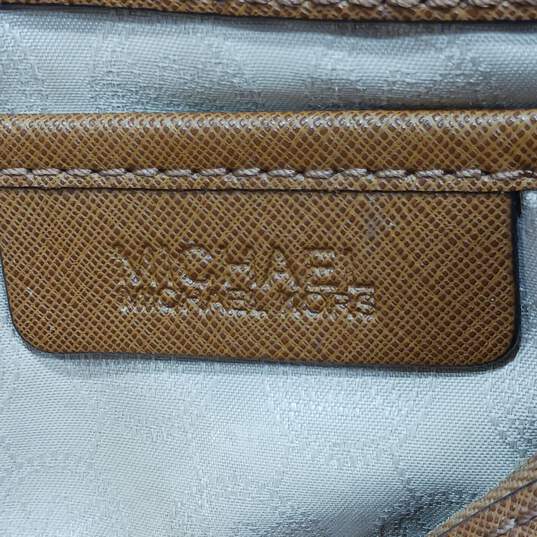 Michael Kors Purse and Wallet image number 5