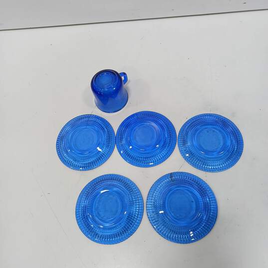 Bundle of 5 Hazel Atlas Moderntone Cobalt Blue Depression Glass Saucers & 1 Mug image number 2