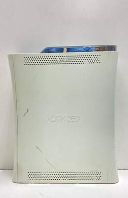 Microsoft Xbox 360 Console For Parts or Repair alternative image