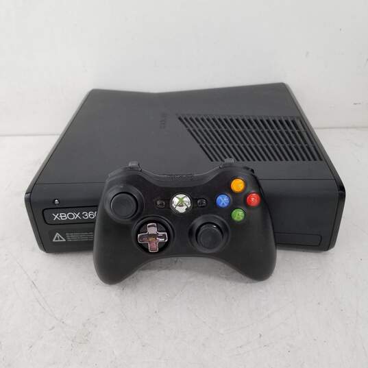 Refurbished Microsoft Xbox 360 Slim 1 Tb 152 Top Games at Rs 18200