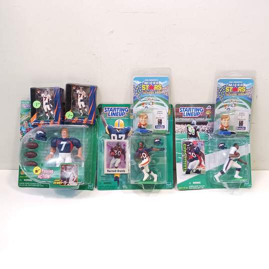 7pc Bundle of Assorted Football Action Figures image number 1