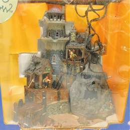 Lemax Spooky Town ISLE OF DOOM LIGHTHOUSE 2004 RETIRED alternative image
