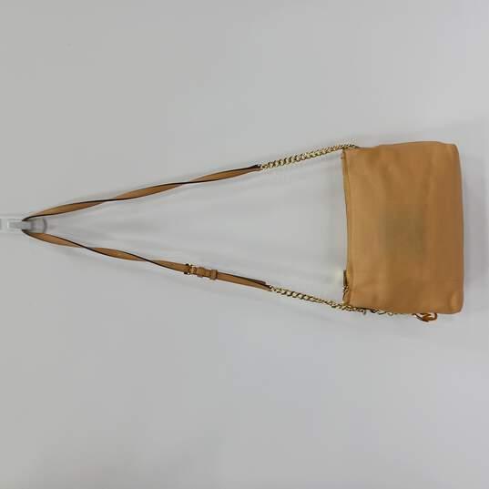 Buy the Michael Kors Jet Set Chain Shoulder Bag