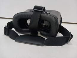 Comcast Business Smartphone VR Headset alternative image