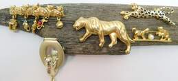 VNTG & Contemporary Gold Tone House & Wild Cat Brooches 88.5g