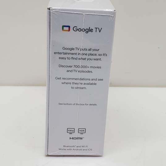Google Chromecast with Google TV 1080p HDR HD/Snow SEALED image number 3