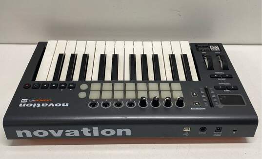 Novation Launchkey 25 MK3 25-key Keyboard Controller image number 2