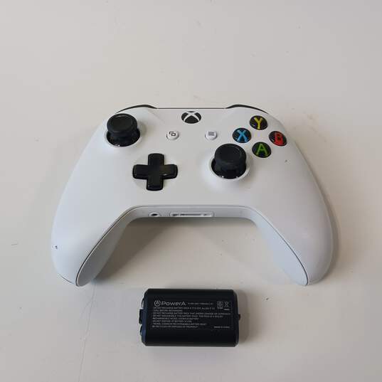 Buy the Microsoft for Xbox One Wireless Controller Model 1708 |  GoodwillFinds