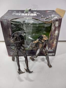 McFarlane Toys Movie Maniacs Alien & Predator Action Figures